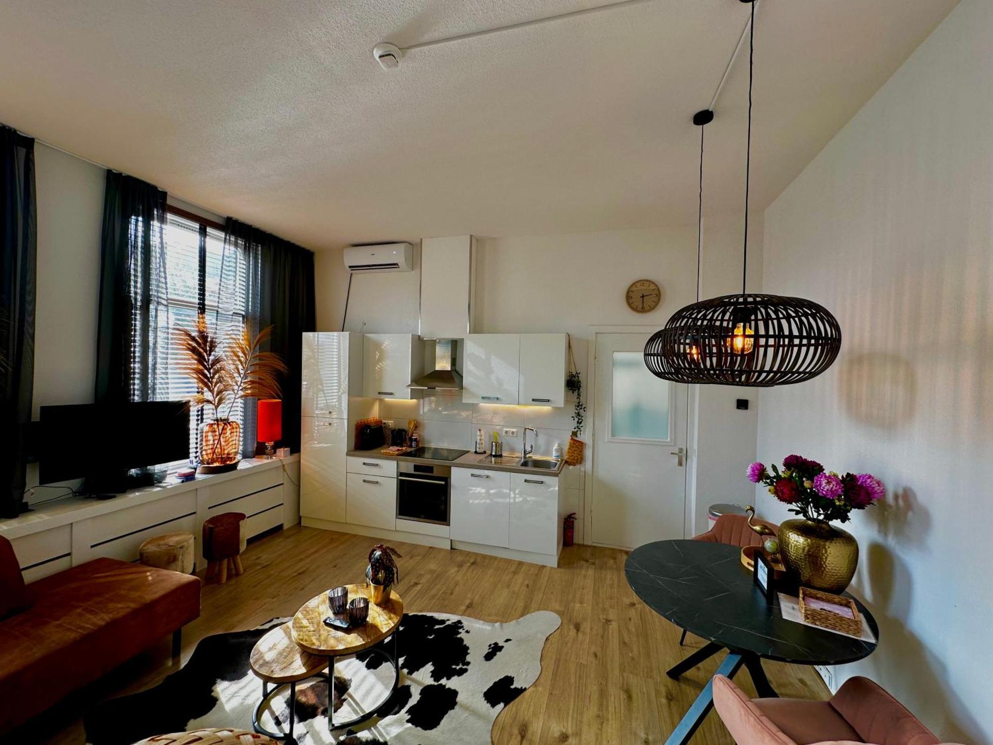 Guesthouse Villa De Eikhof เฮงเงโล ภายนอก รูปภาพ
