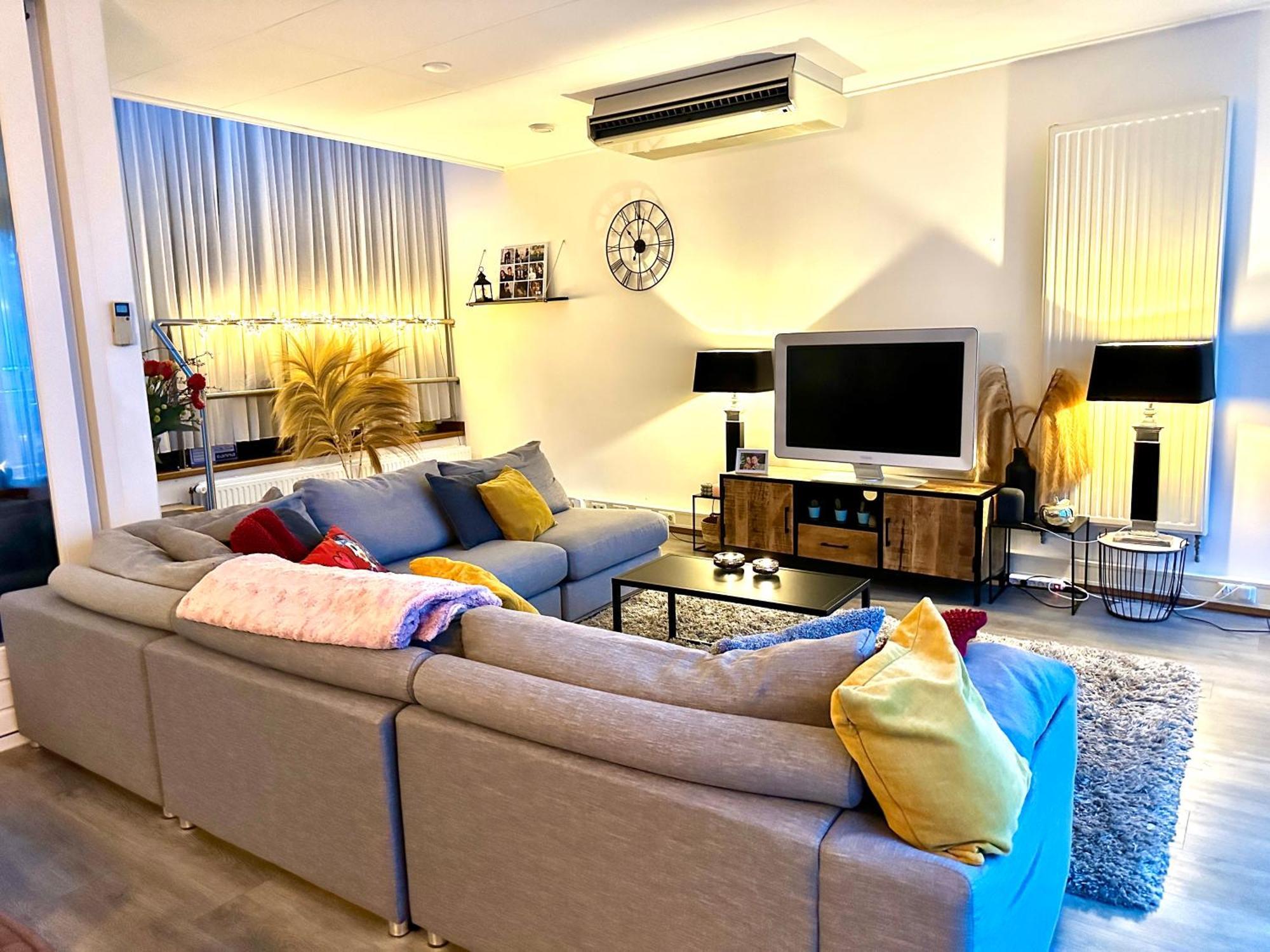 Guesthouse Villa De Eikhof เฮงเงโล ภายนอก รูปภาพ