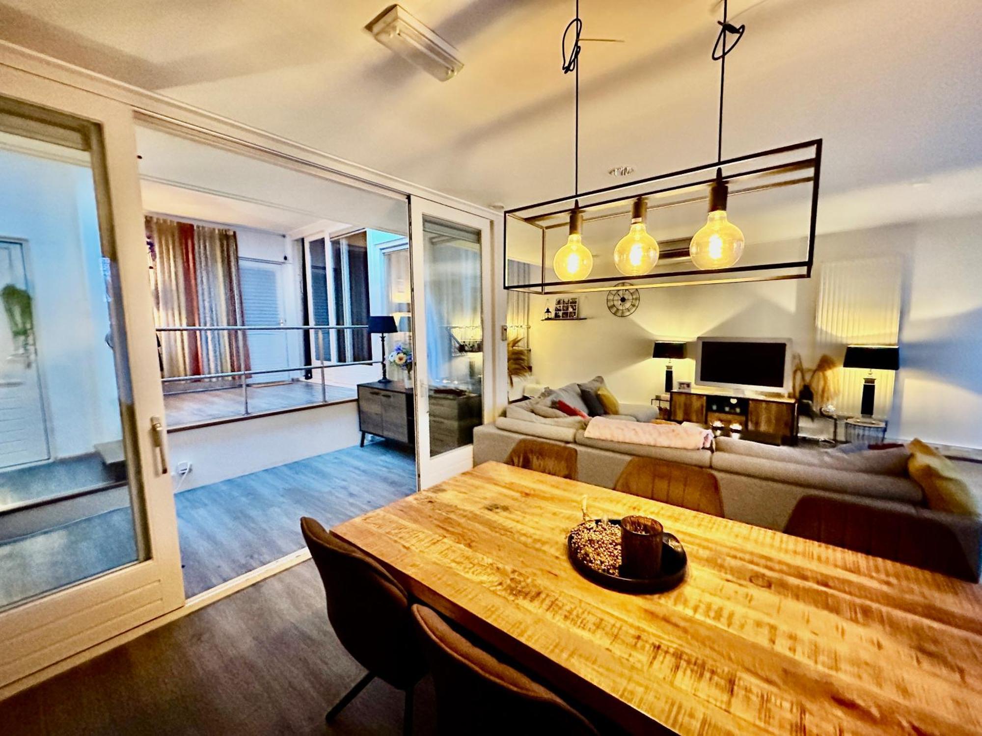 Guesthouse Villa De Eikhof เฮงเงโล ภายนอก รูปภาพ