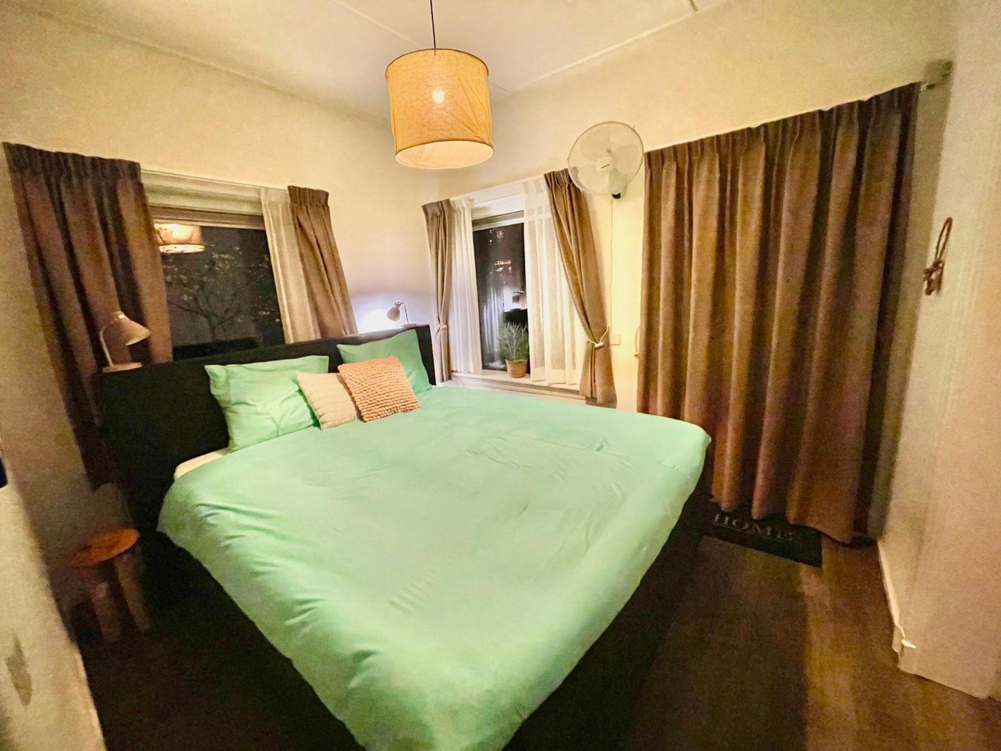 Guesthouse Villa De Eikhof เฮงเงโล ภายนอก รูปภาพ